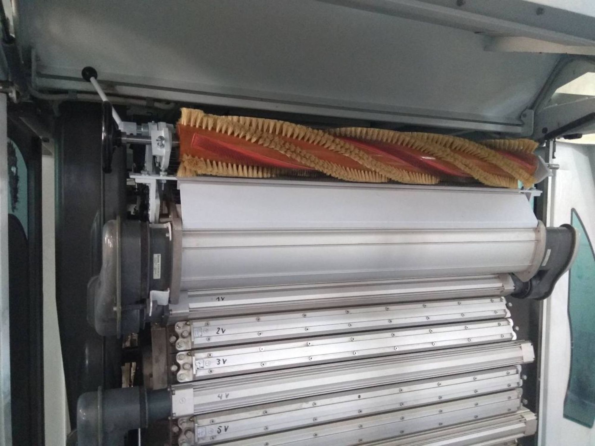 Tops Cleaning System with Rotary Brush [TCS] – TC05